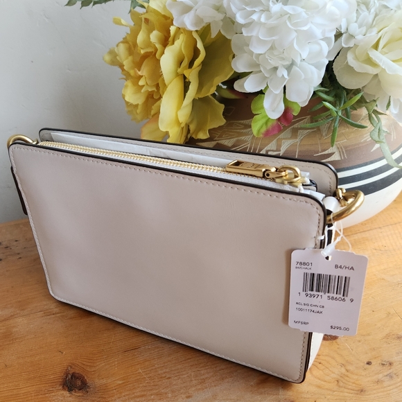 NWT Coach Signature Chain Crossbody Bag in Chalk/Brass - Picture 5 of 15